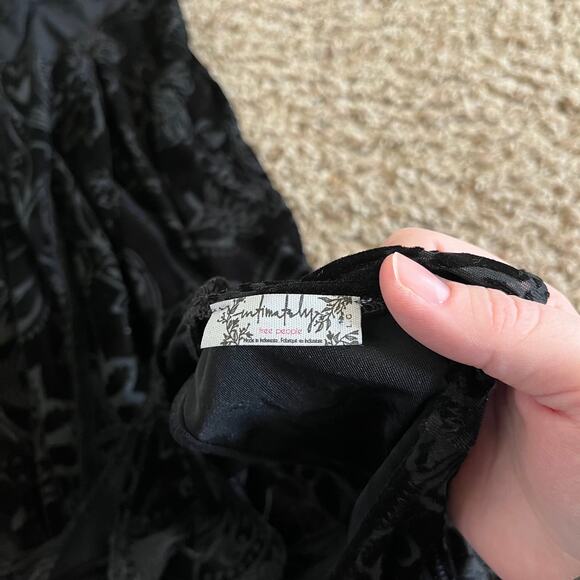 Free People Dress Women’s Size Large Black Velour Burn Out Babe Mini Sheath - Picture 3 of 7